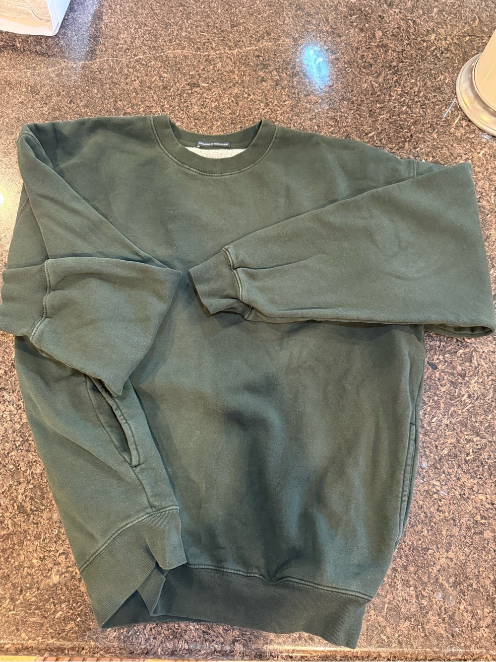 BRANDY MELVILLE Forest Green Crewneck Sweatshirt with pockets. One size.